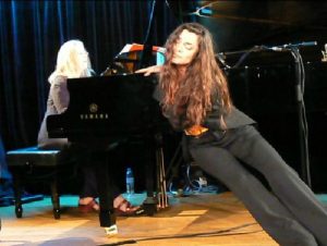 lydia-domancich-marthe-vassalo-lilas-2007