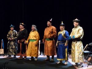 Mongolie_2_maitres_chant_diphonique_077